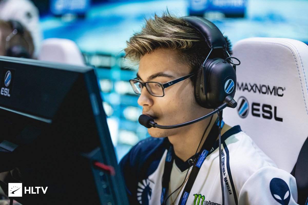 Twistzz steam profile фото 36